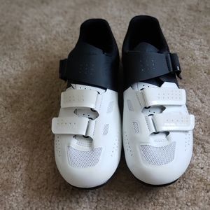 Pearl izumi cycling shoes size 42